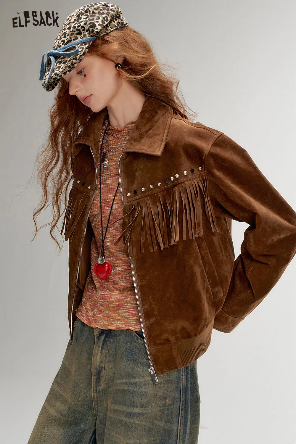 ELFSACK 2024 Autumn New Arrivals Retro Brown Short Jacket for Women American Style with Fringe and Studded Design