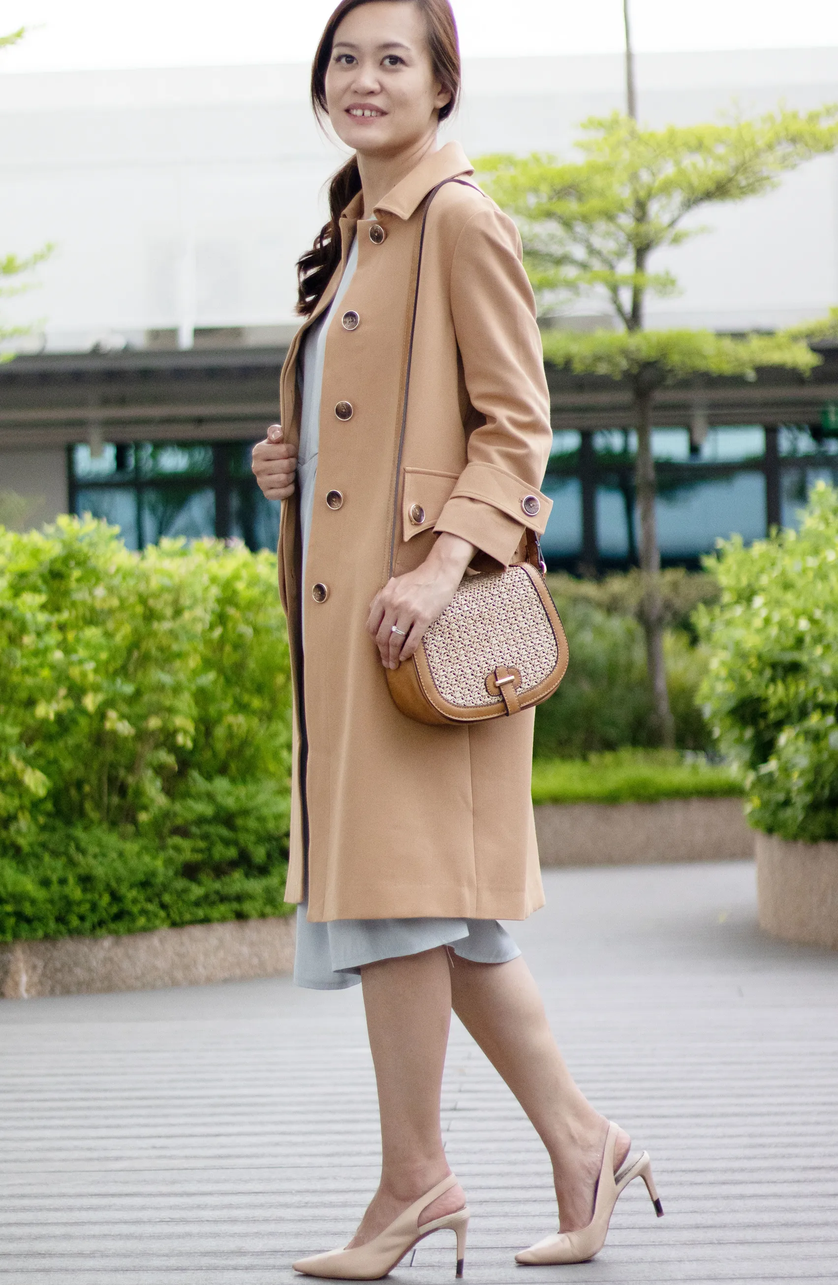 Fall/ Winter Classic Vintage Inspired Tortoise-Shell Buttons Camel Brown Collar Trench Coat