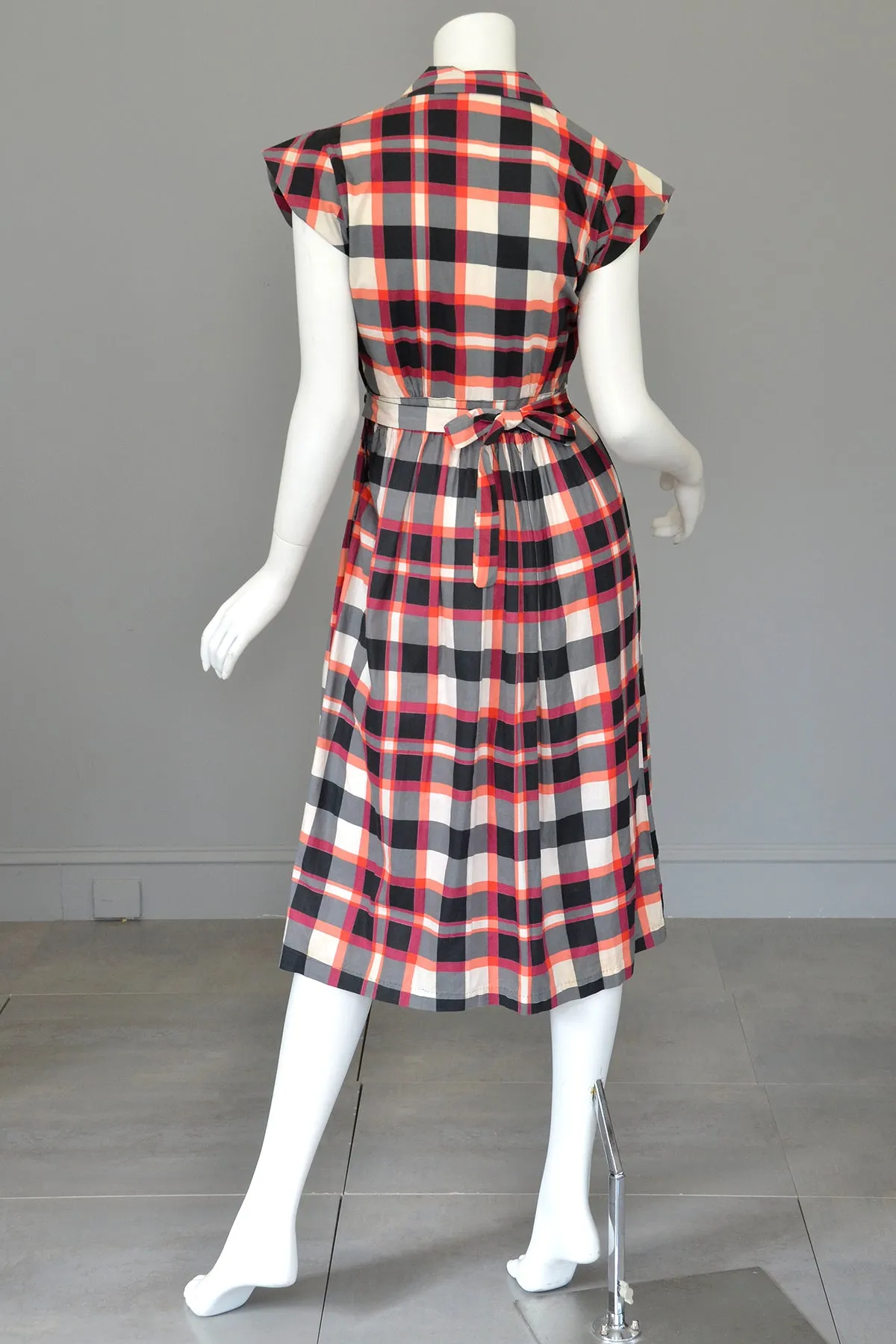 Late 1940s Early 50s Red White Black Plaid Dress Patch Pockets