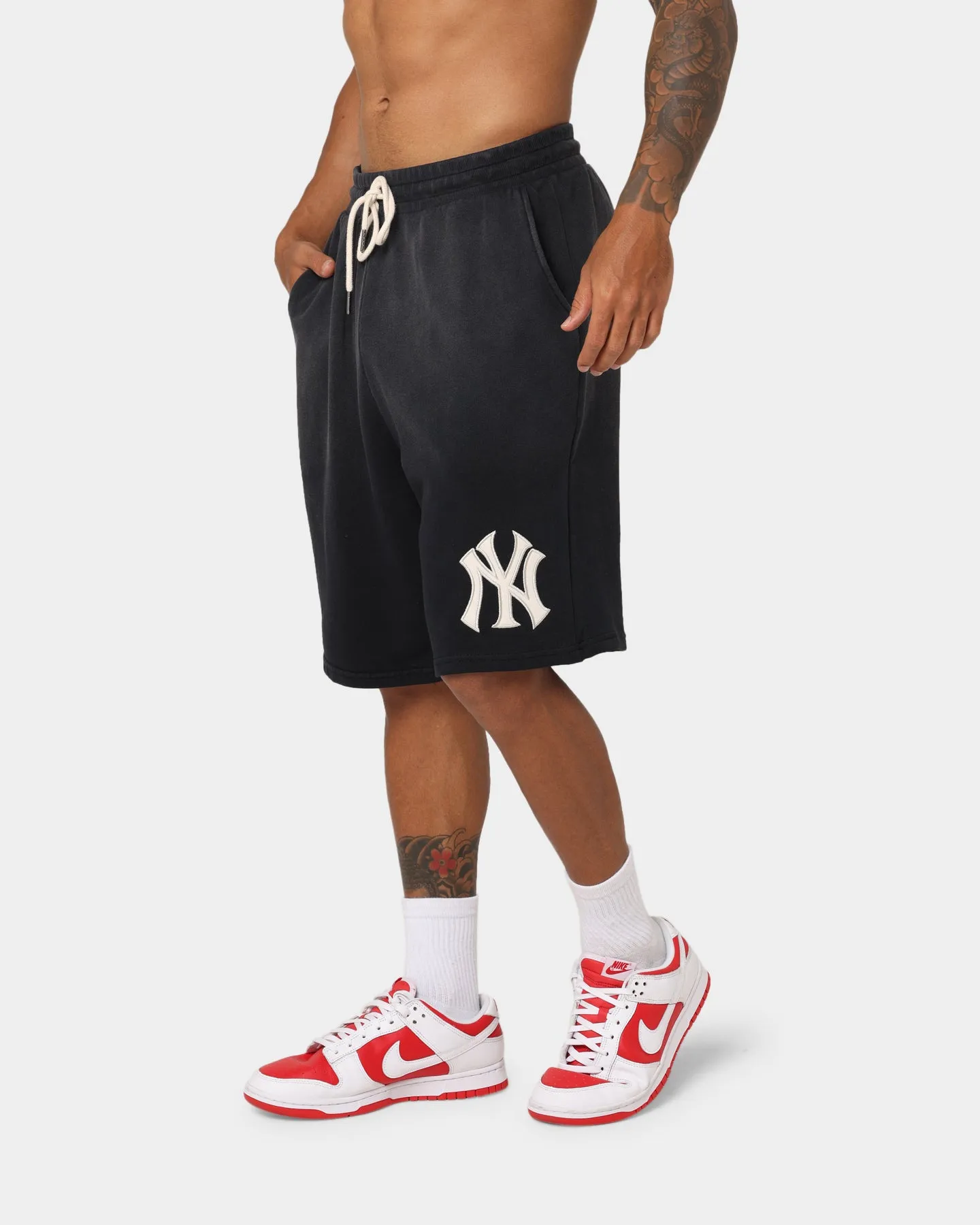 Majestic Athletic New York Yankees Solarised Court Shorts Faded Black