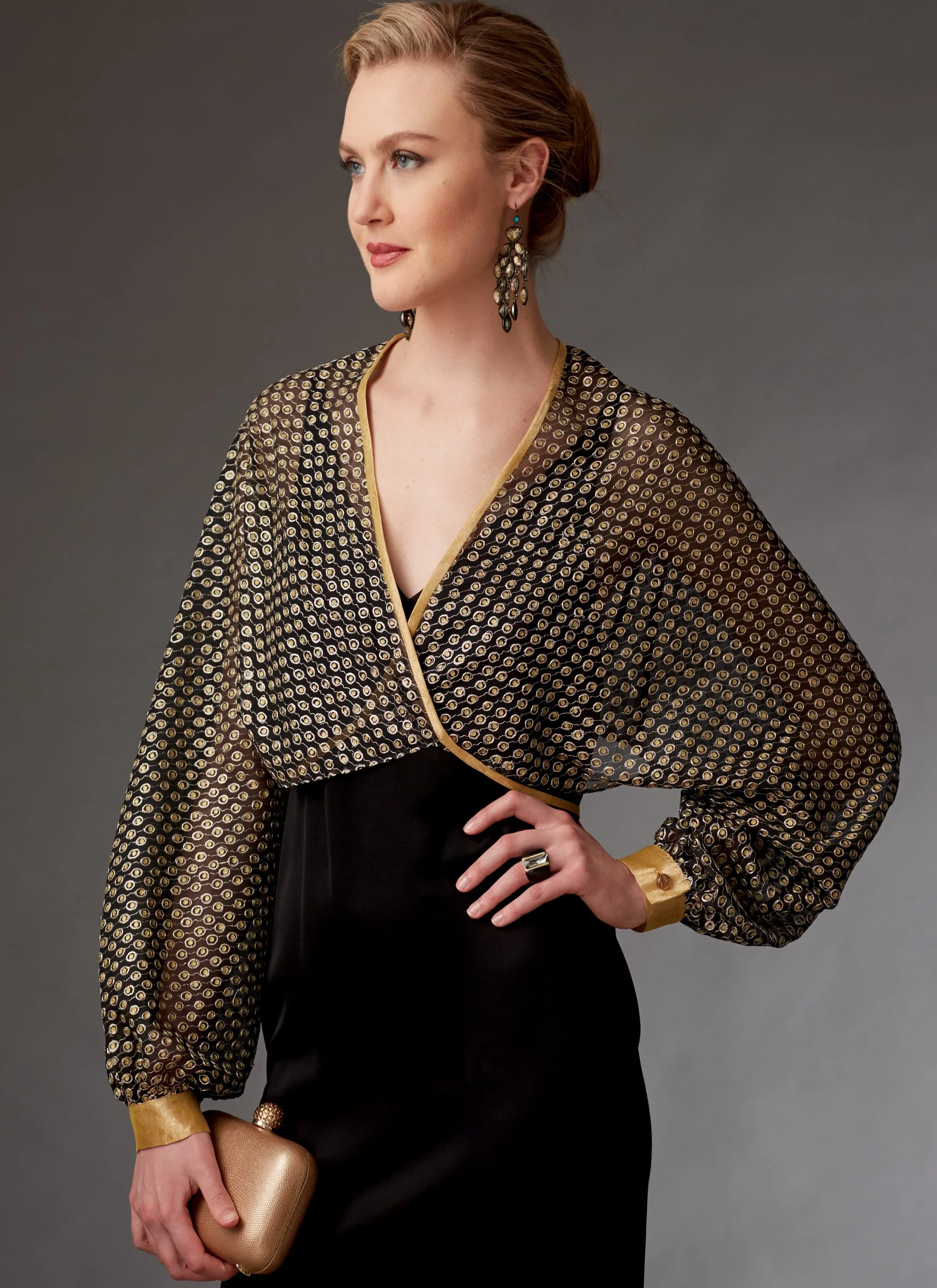 Vogue Pattern 9276 Misses' Reversible Shrugs and Capelet | TaFa