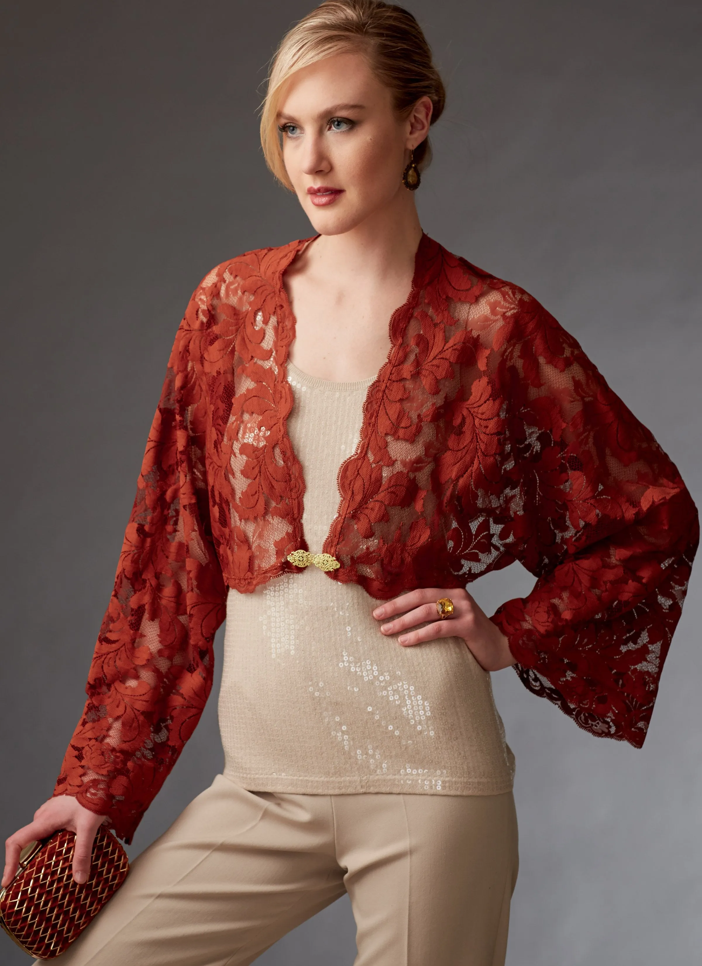 Vogue Pattern 9276 Misses' Reversible Shrugs and Capelet | TaFa